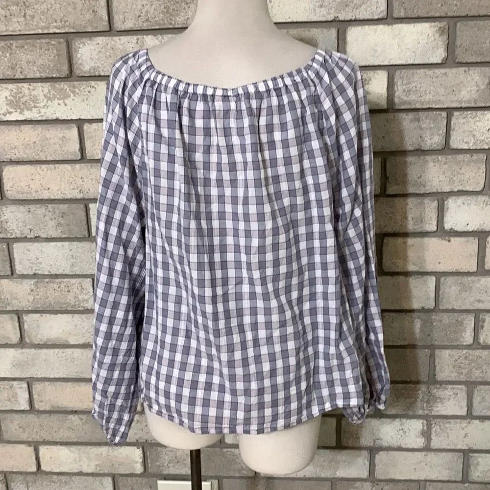 3for$20 blouse large - Picture 2 of 4